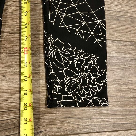 Athleta Leggings XS Black Sonar Reflective Geometric Pattern Crop Zipper Pocket - Picture 6 of 12